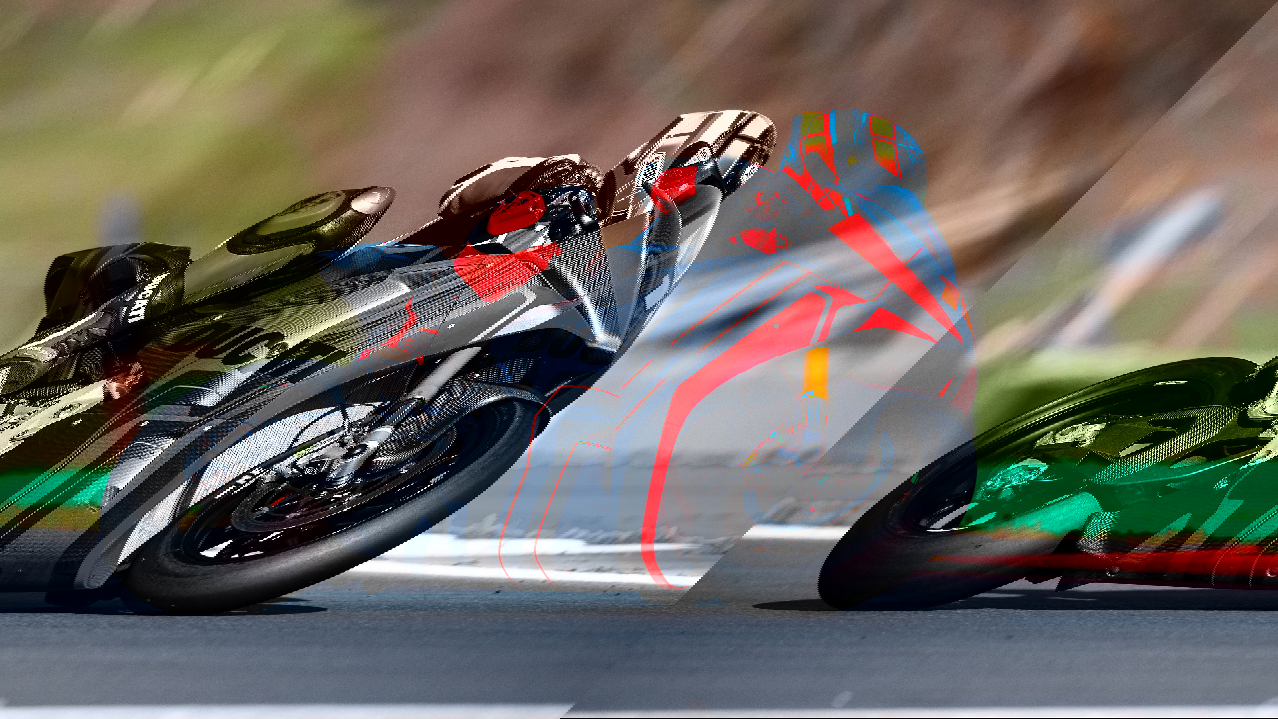 Alex de Angelis on Ducati V21L at Vallelunga test. - Ducati Media